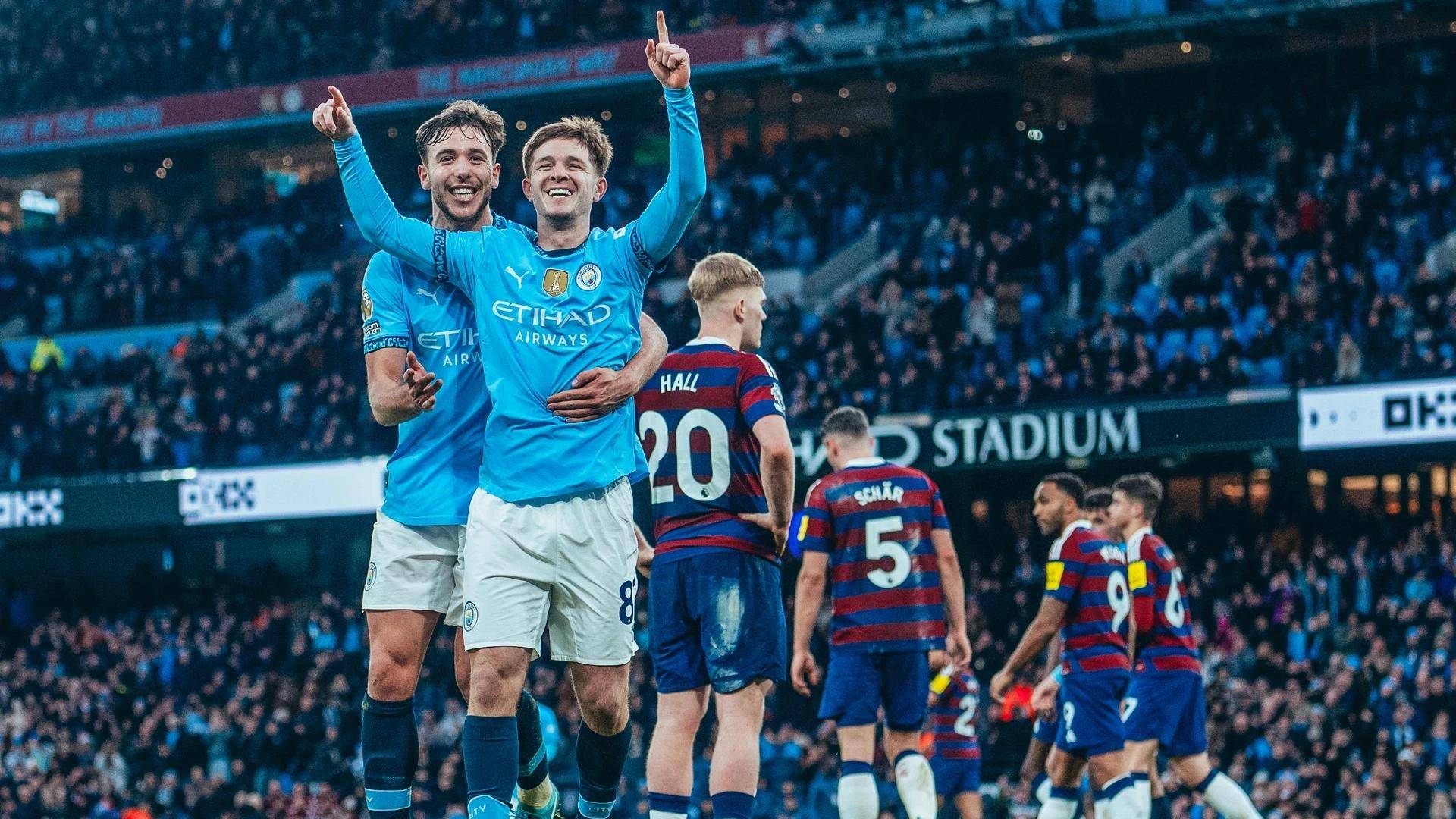 曼城训练开放日，国际比赛日远射贴柱引欢呼，足总杯在即，临场指挥获称赞