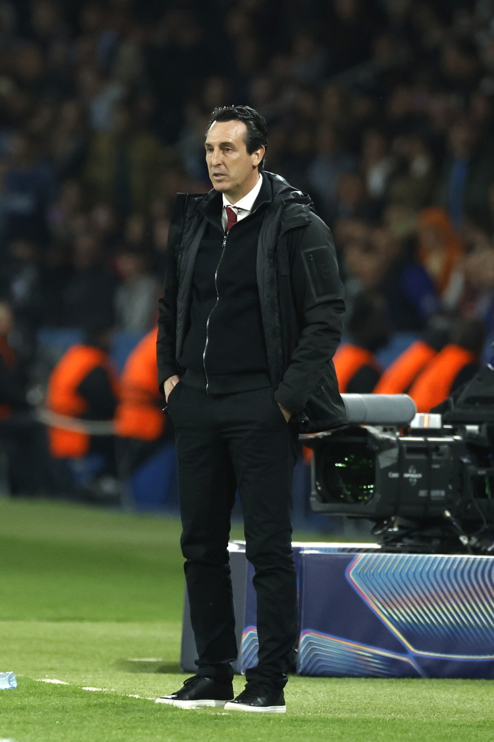 爱游戏APP-关于转会期体能课后；阿斯顿维拉状态回暖备战德国杯；压力陡增；年轻球员得到机会的信息-爱游戏APP