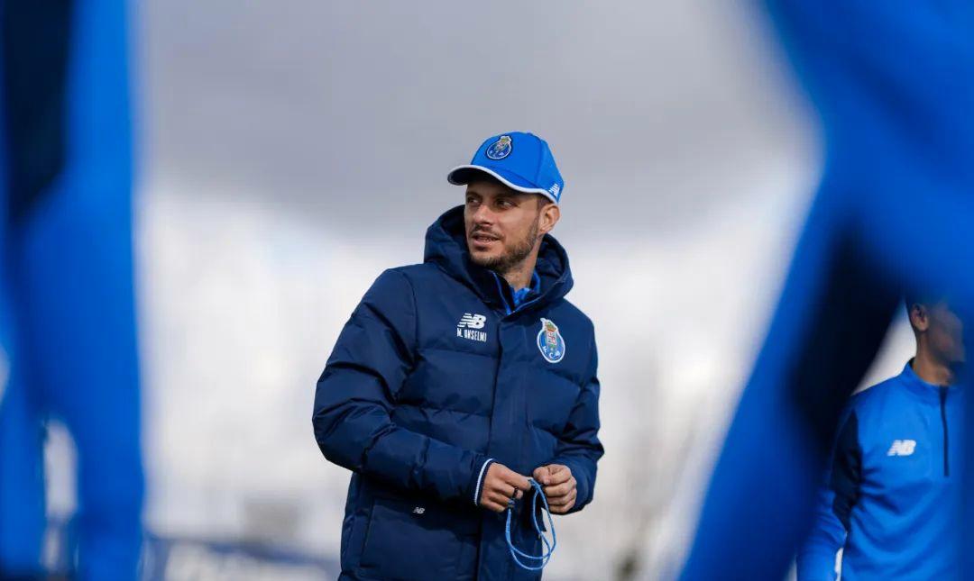 清晨波尔图备战欧联,更衣室发声细节曝光,更衣室稳定,资深球员宣示担当的简单介绍 清晨波尔图备战欧联,更衣室发声细节曝光,更衣室稳定,资深球员宣示担当的简单介绍